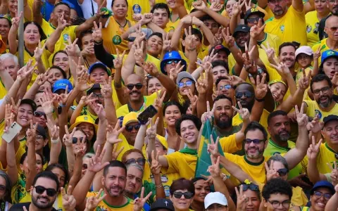 Global Election Simulator: Flávio Bolsonaro 52.2%, Lula:47.7% 