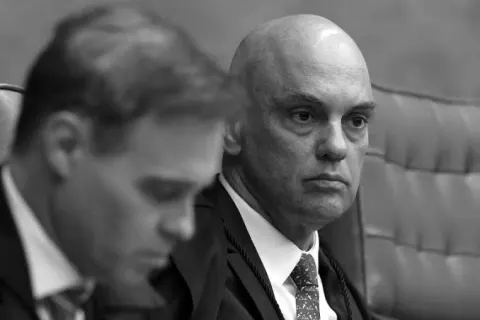 Moraes ataca Mendonça e acerta a República