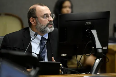 Não é mais possível dar validade à Lei da Anistia, defende ministro
